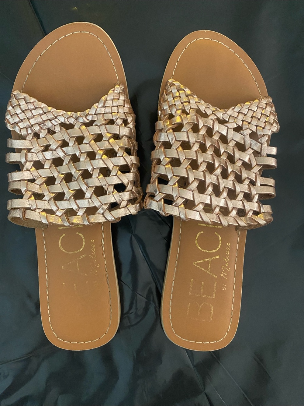 Beach by Matisse Aruba sandals in gold